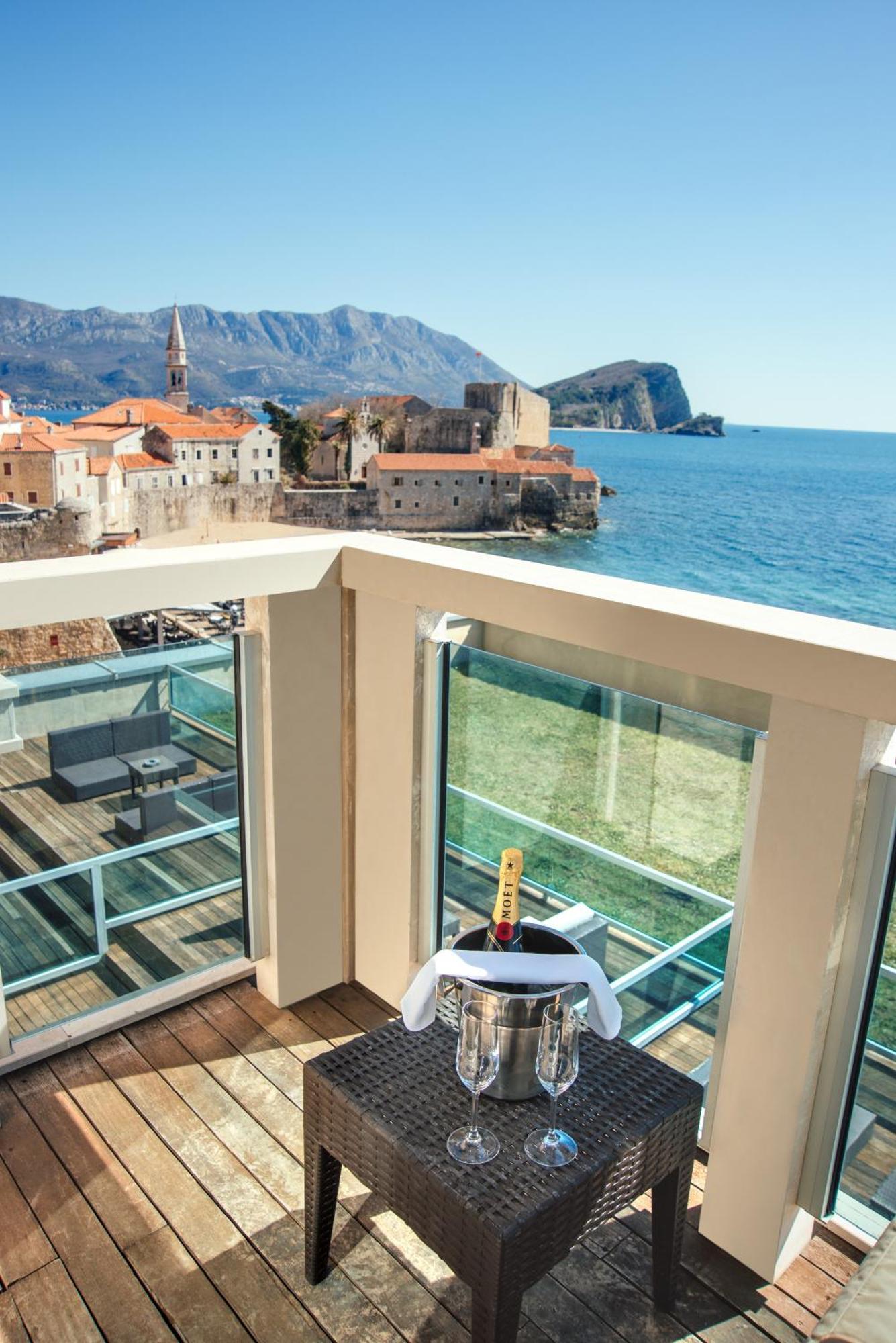 Avala Resort & Villas Budva Exterior photo